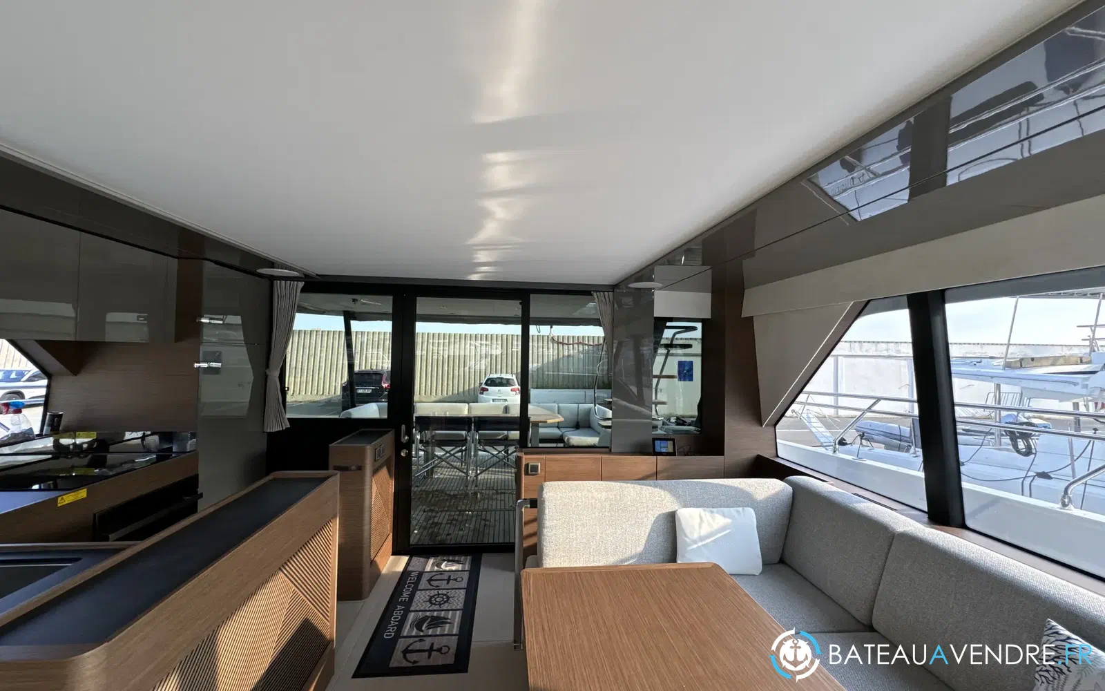 slider 22 Prestige Yachts M48
