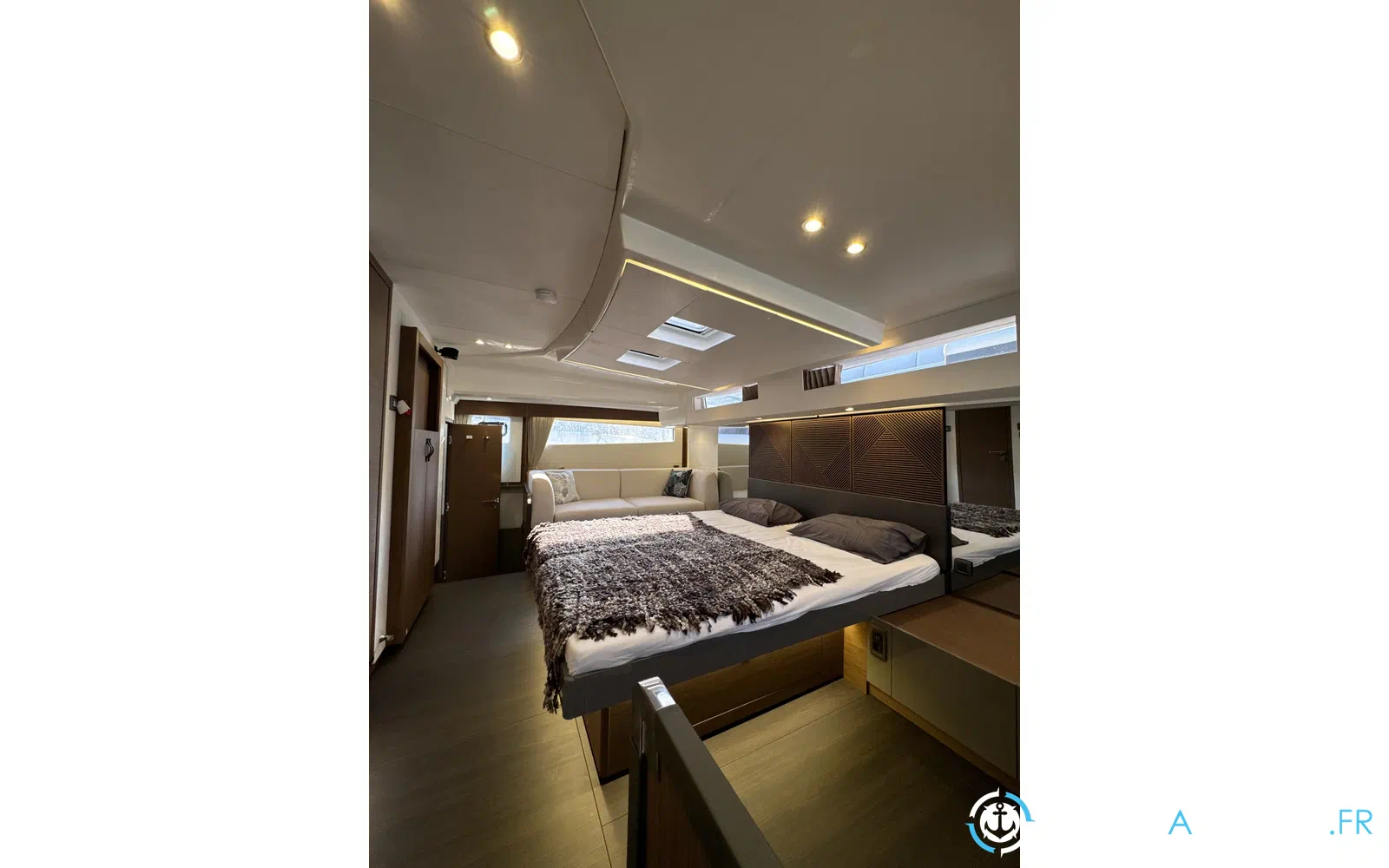slider 5 Prestige Yachts M48