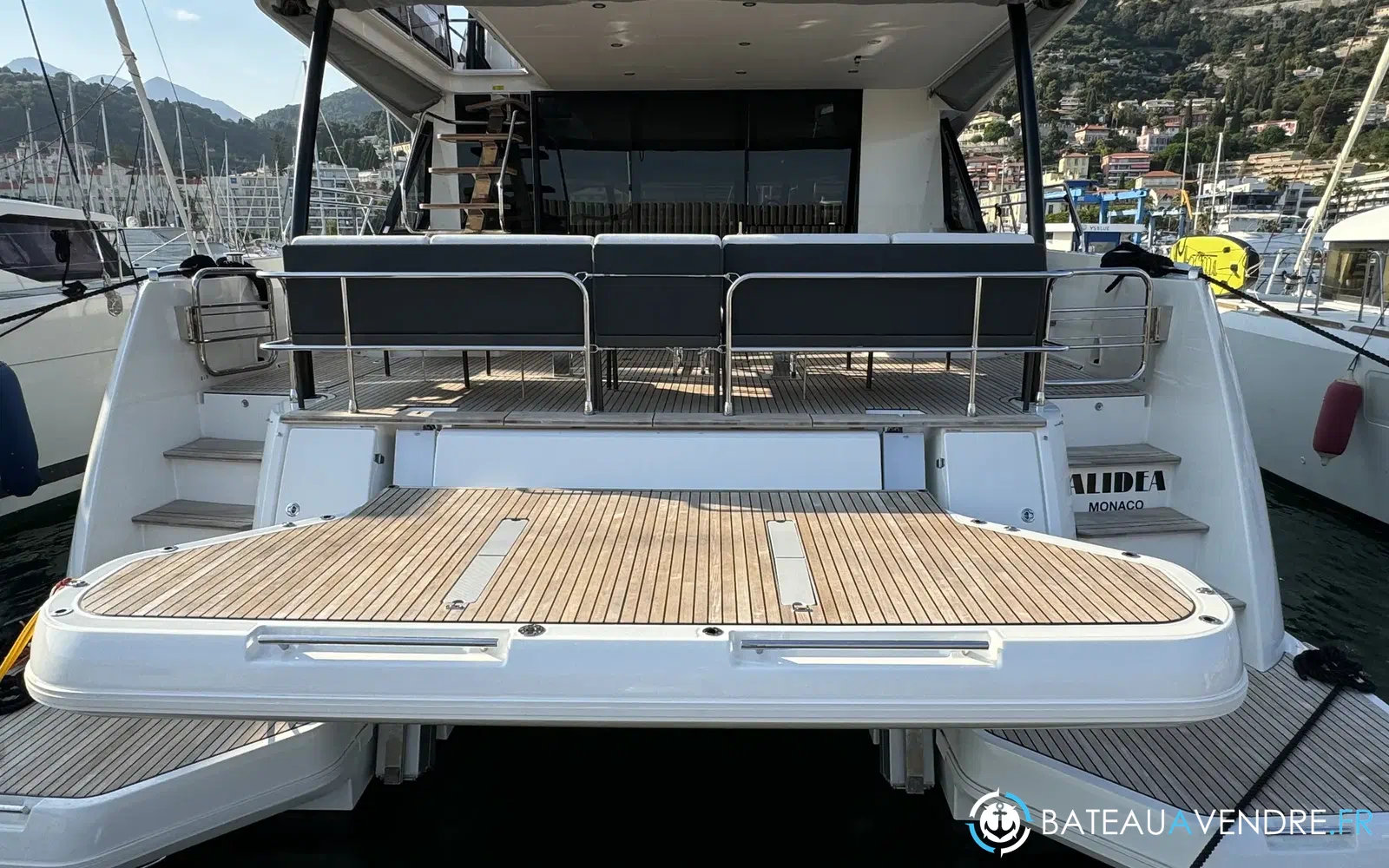 slider 8 Prestige Yachts M48