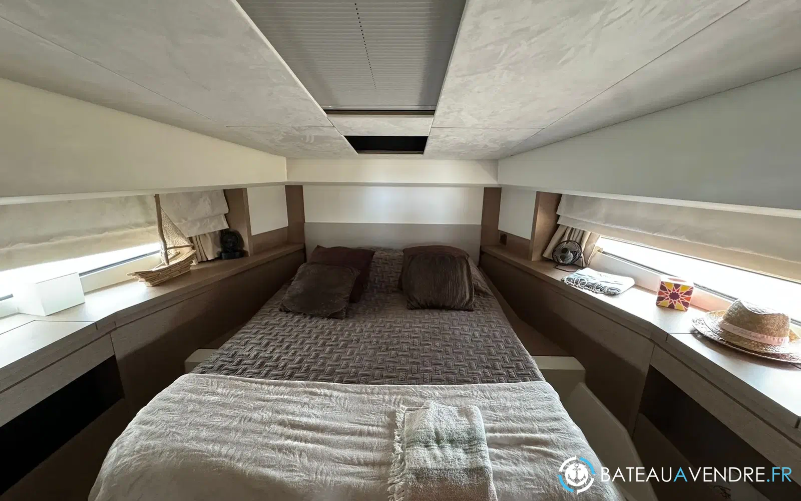 slider 6 Prestige Yachts 460 Fly