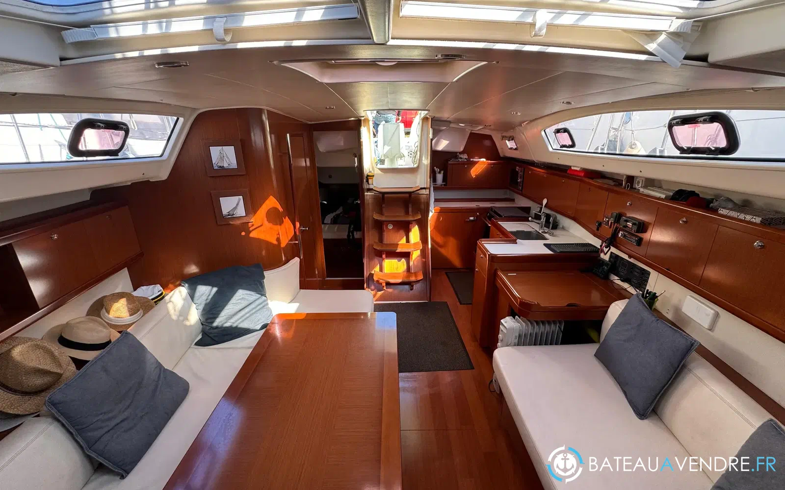 slider 23 Beneteau Oceanis 43