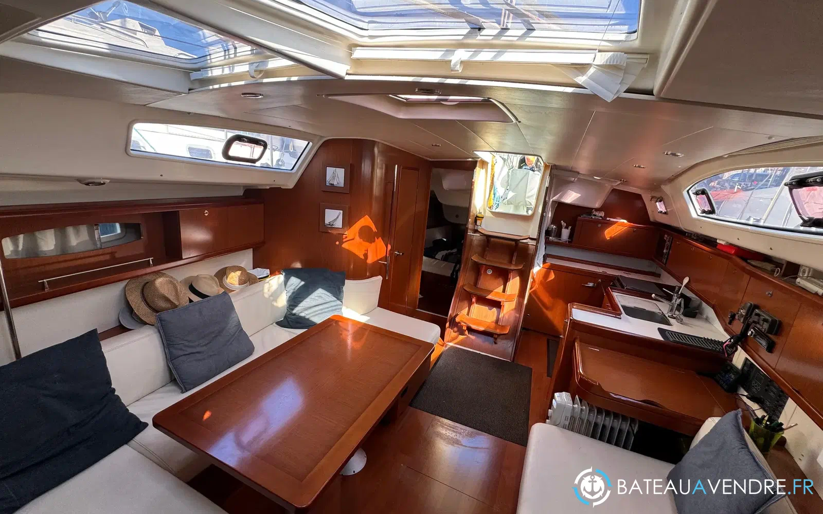 slider 24 Beneteau Oceanis 43