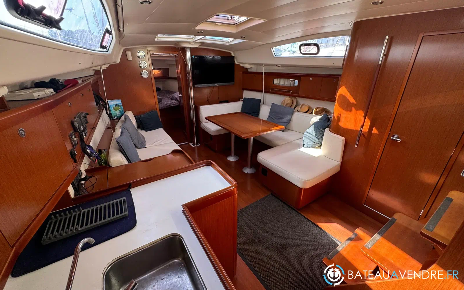 slider 25 Beneteau Oceanis 43