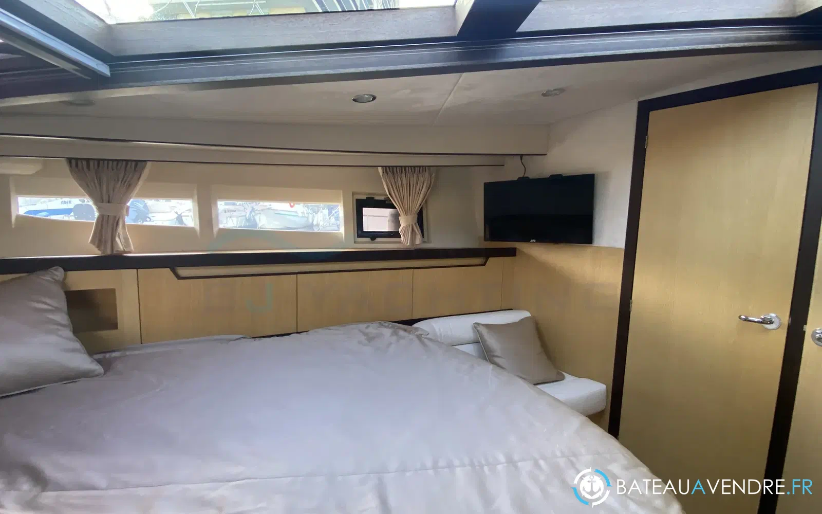 slider 16 Galeon 405 HTL