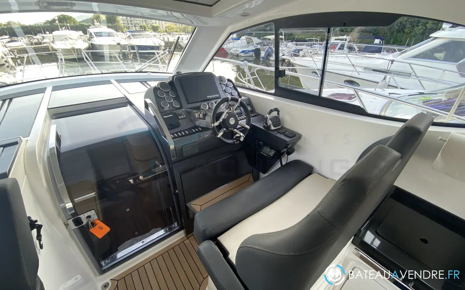 slider 8 Galeon 405 HTL