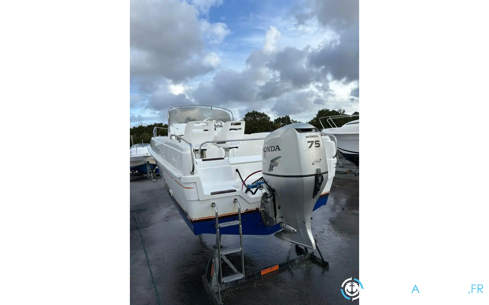 slider 4 B2 Marine Cap Ferret 552 Open
