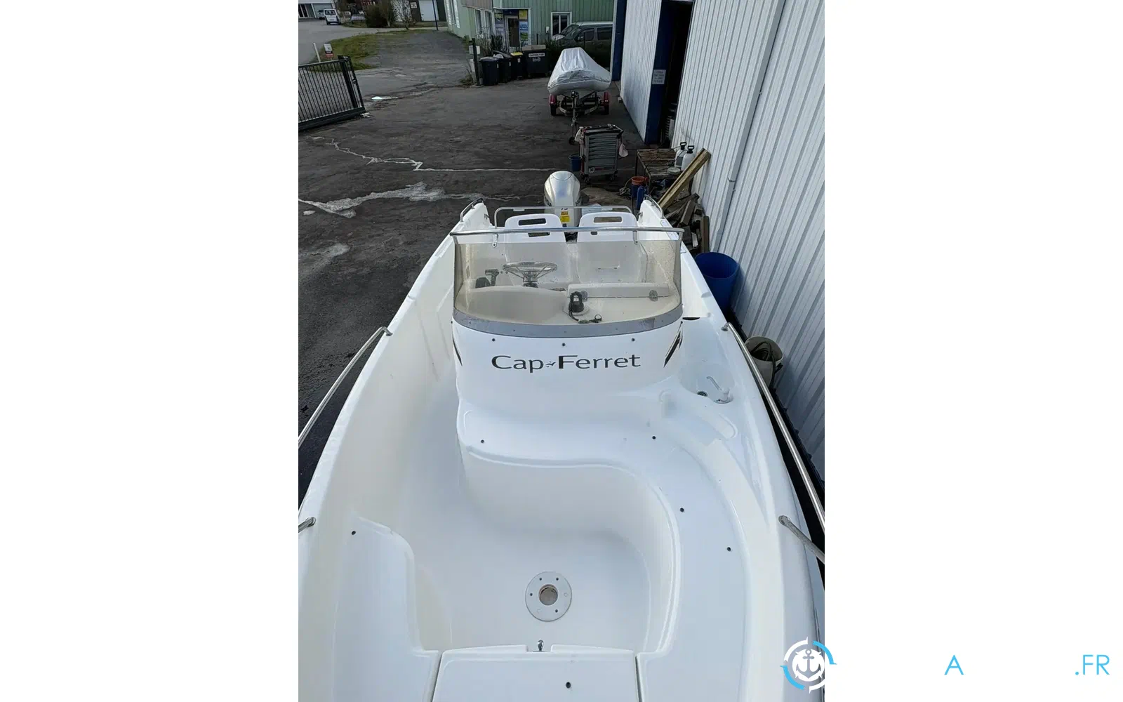 slider 8 B2 Marine Cap Ferret 552 Open