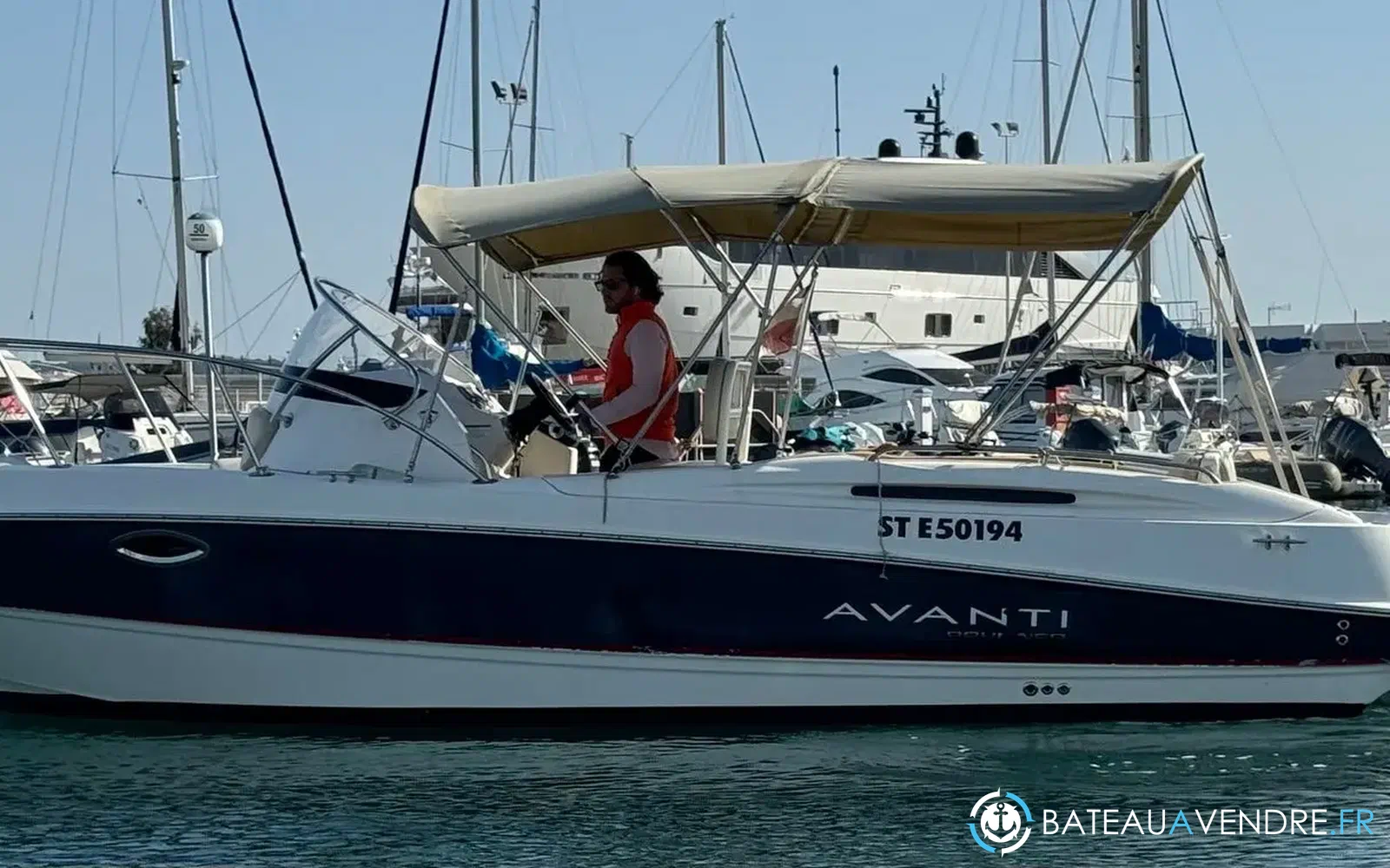 slider 0 Bayliner Avanti 8