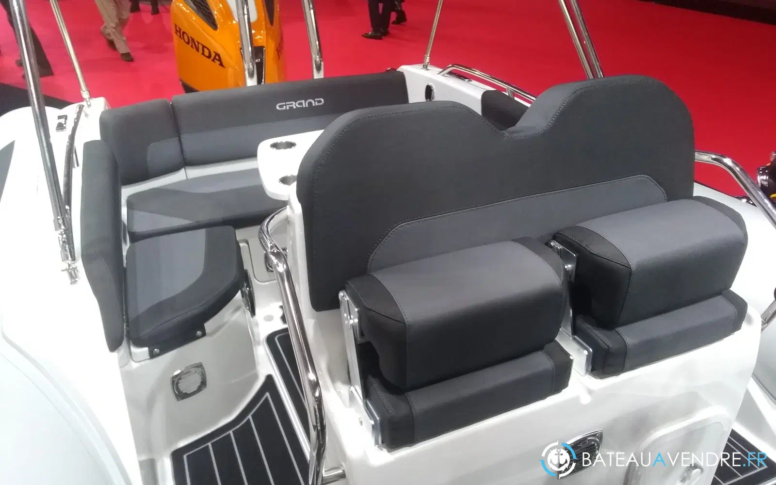 slider 11 Grand Golden Line G750