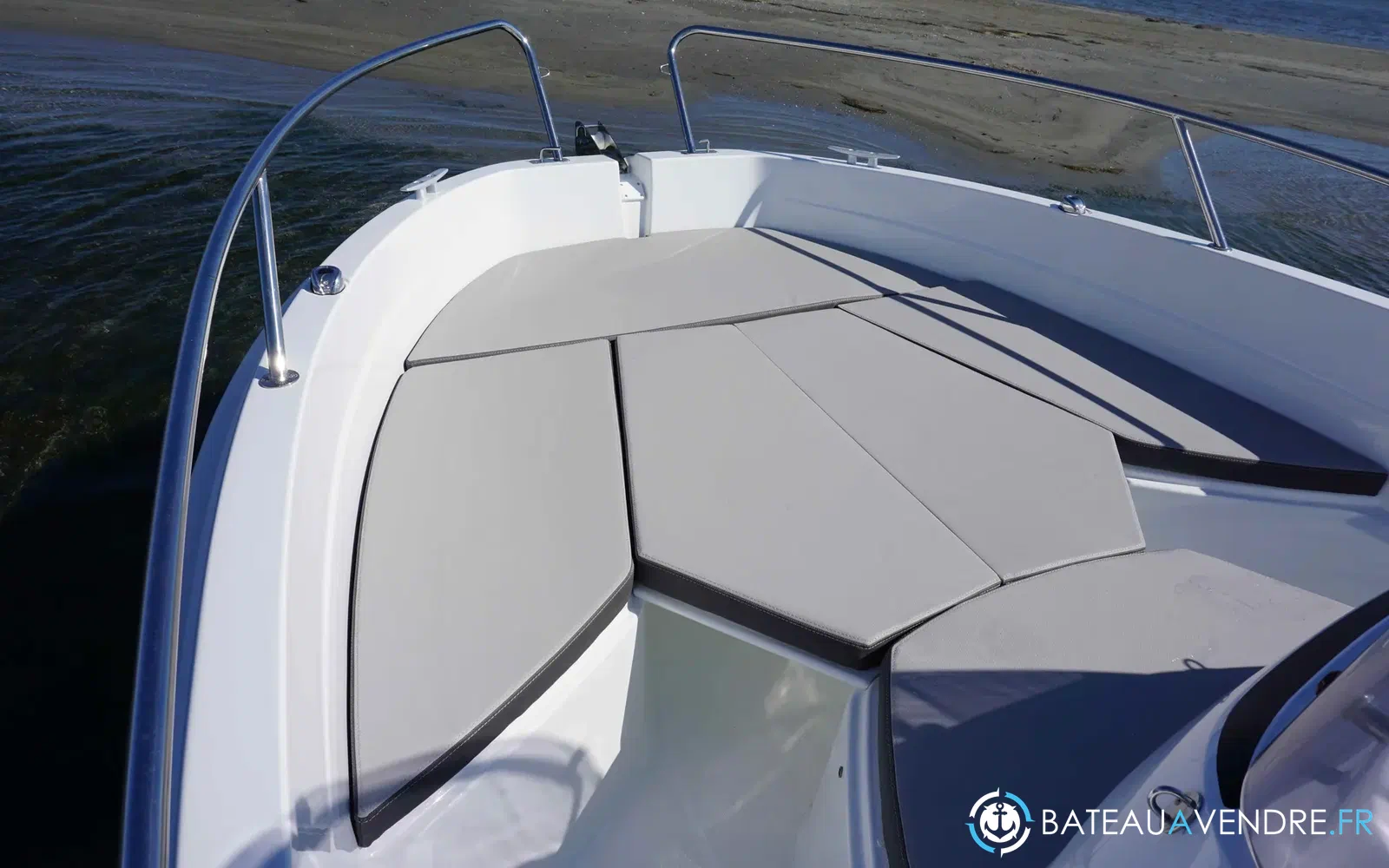 slider 4 Jeanneau Cap Camarat 5.5 CC Serie 2