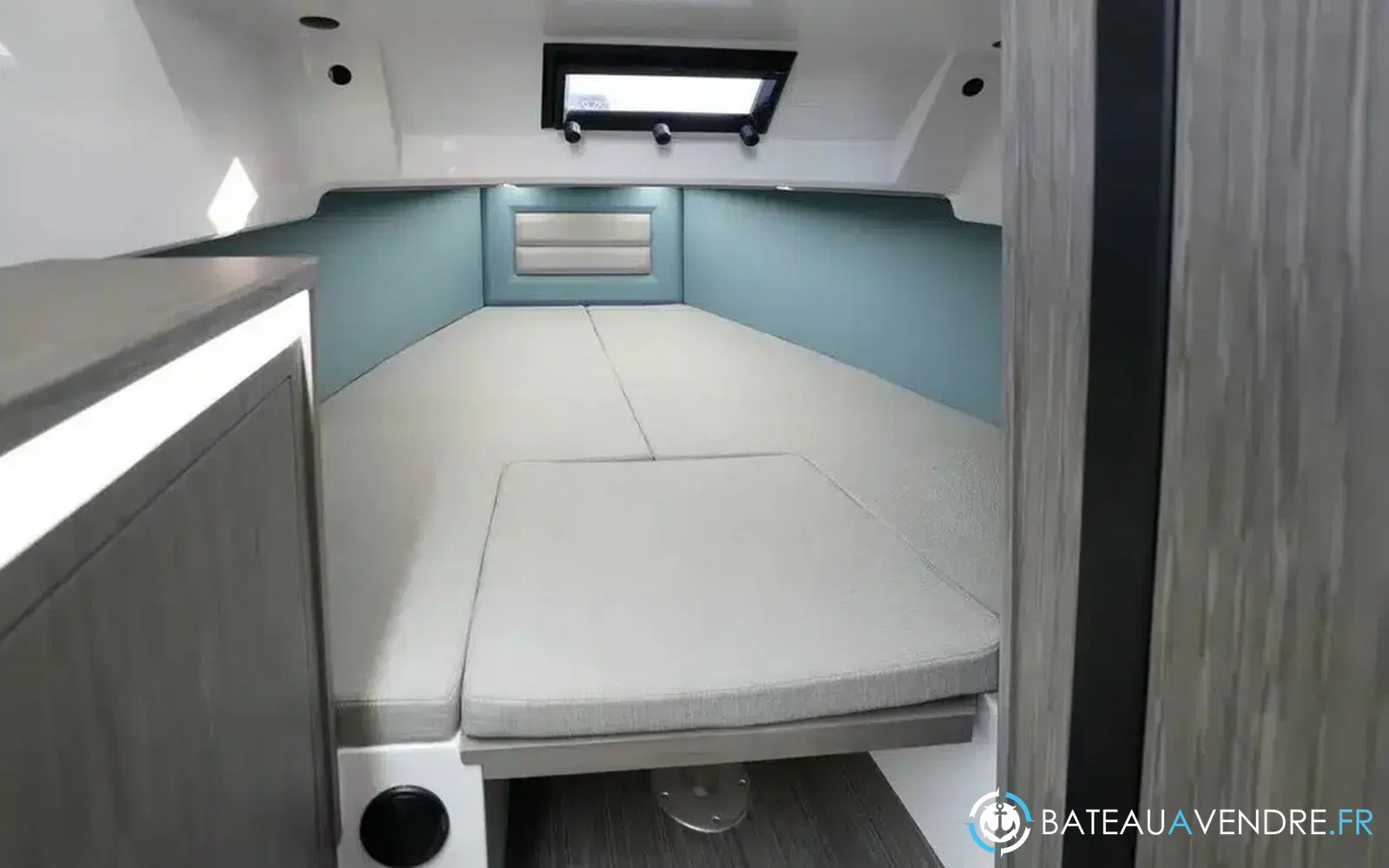 slider 8 Ranieri Cayman
