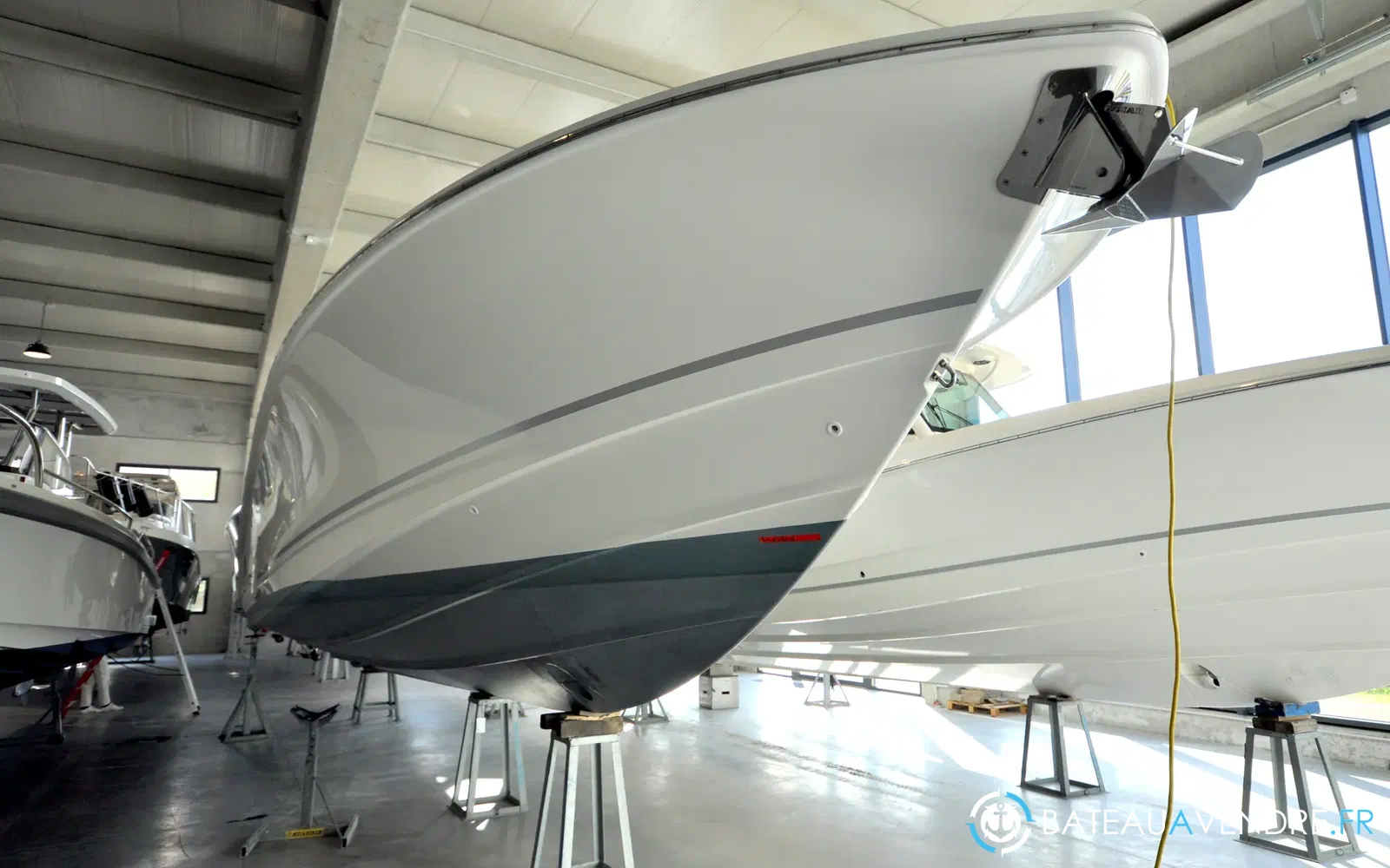 slider 1 Boston Whaler 380 Outrage