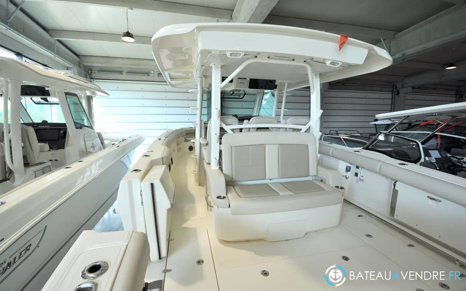 slider 3 Boston Whaler 380 Outrage