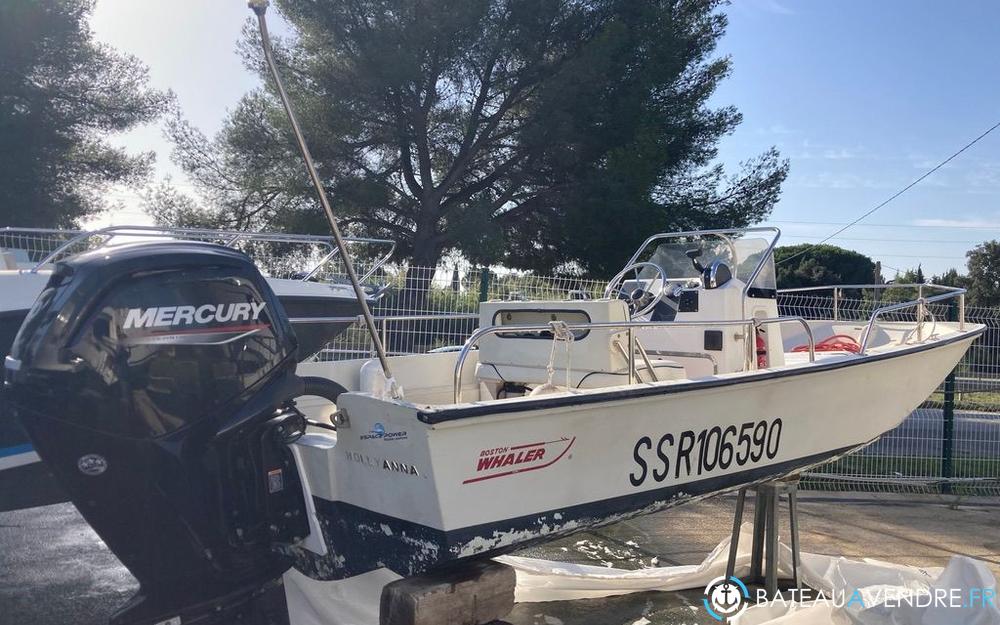 Boston Whaler 17 Montauk photo de présentation