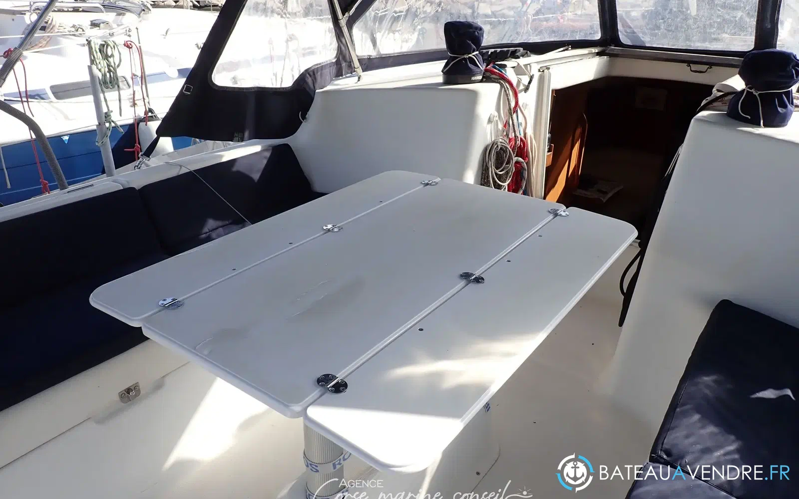 slider 24 Jeanneau Sun Odyssey 40