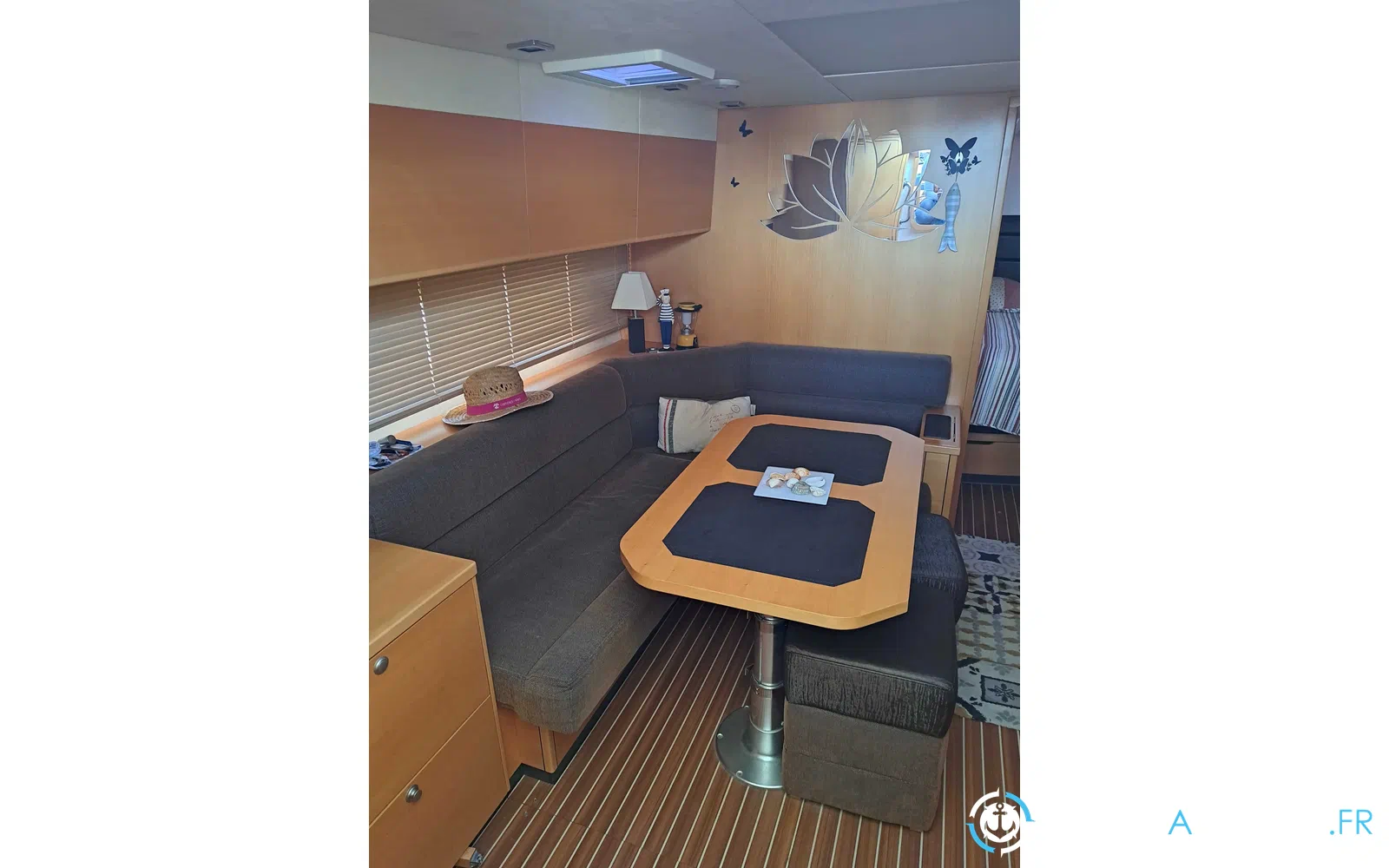 slider 8 Delphia 1100