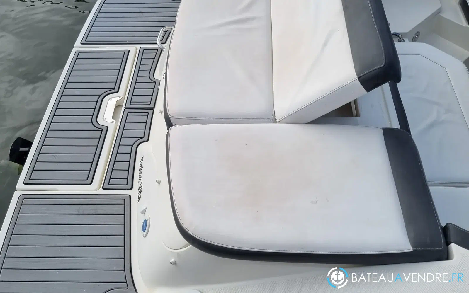 slider 4 Sea Ray SPX 230