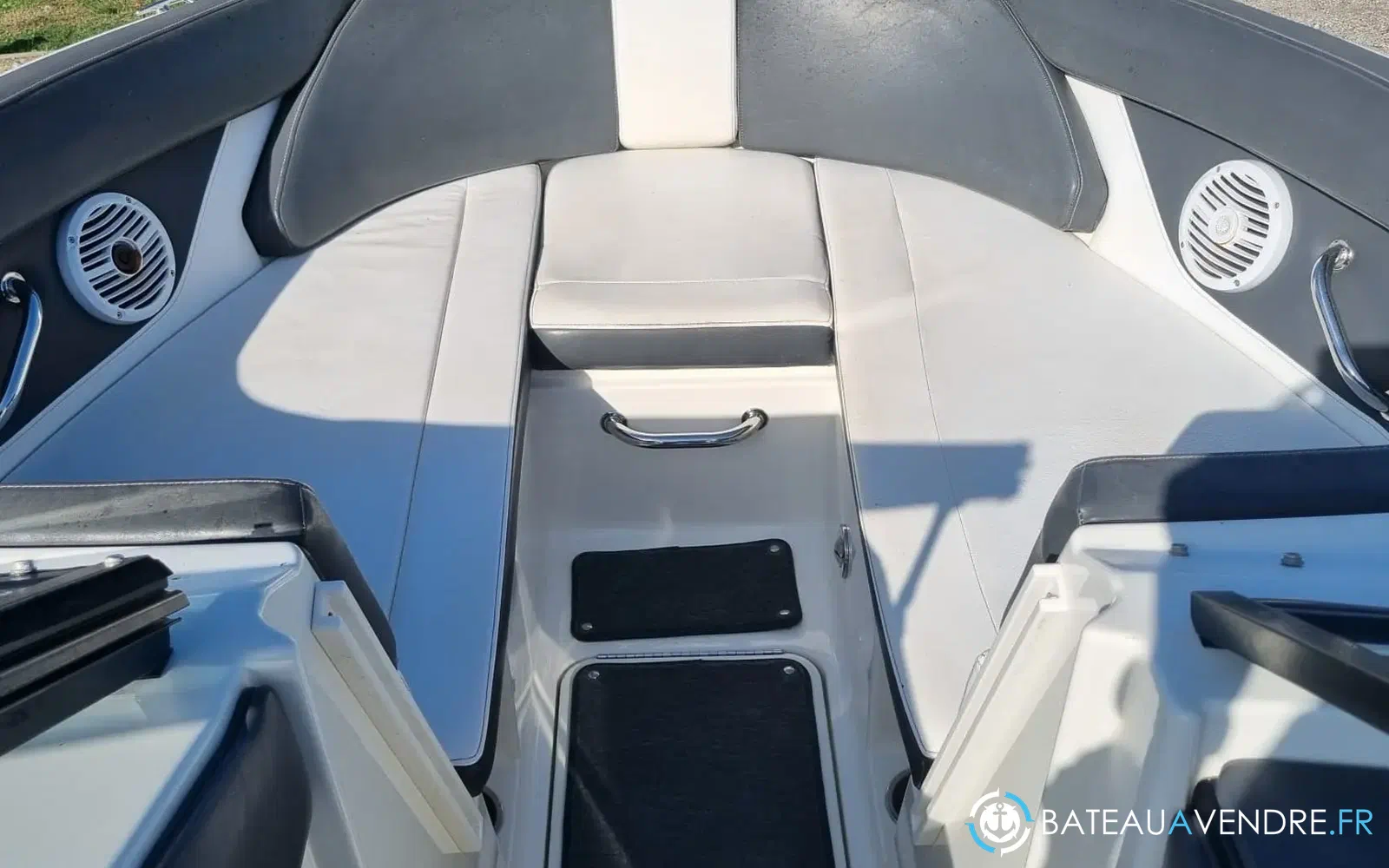 slider 8 Sea Ray SPX 230