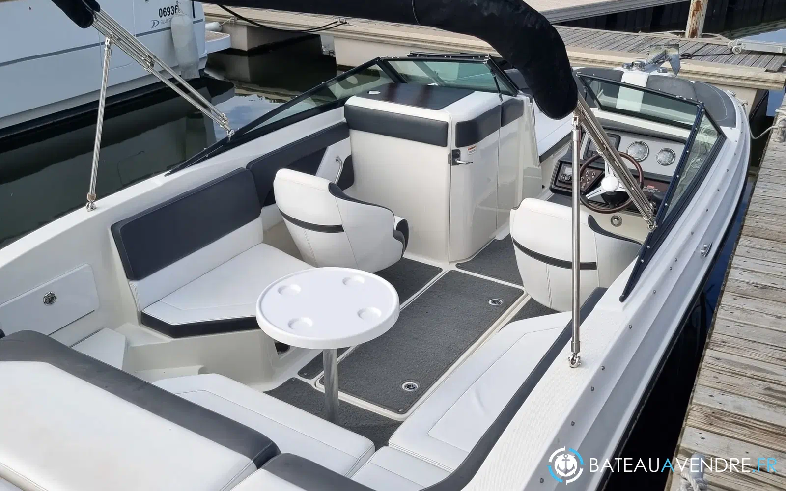 slider 15 Sea Ray SPX 230