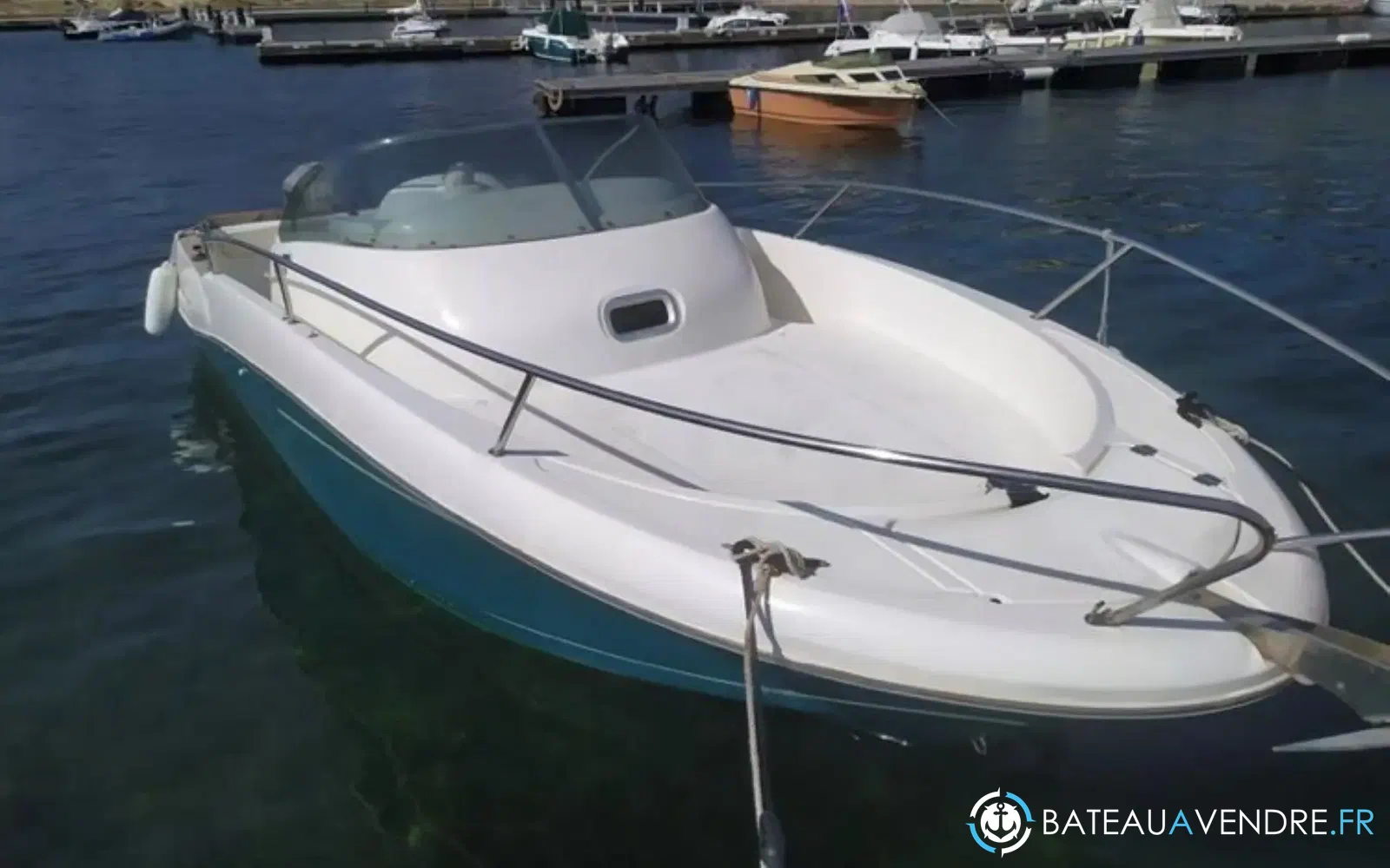 slider 20 Jeanneau Cap Camarat 755 WA