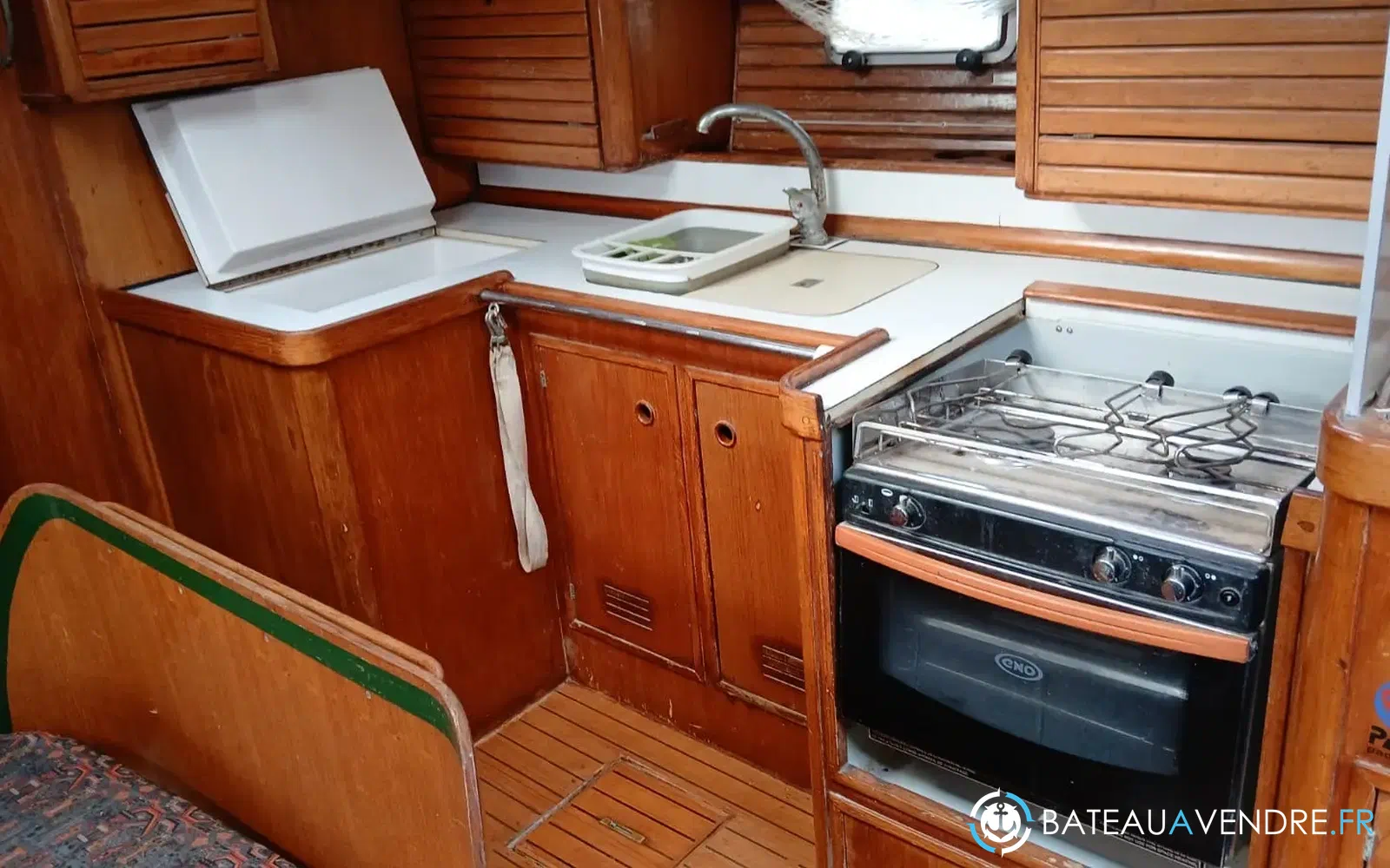 slider 13 Jeanneau Sun Magic 44