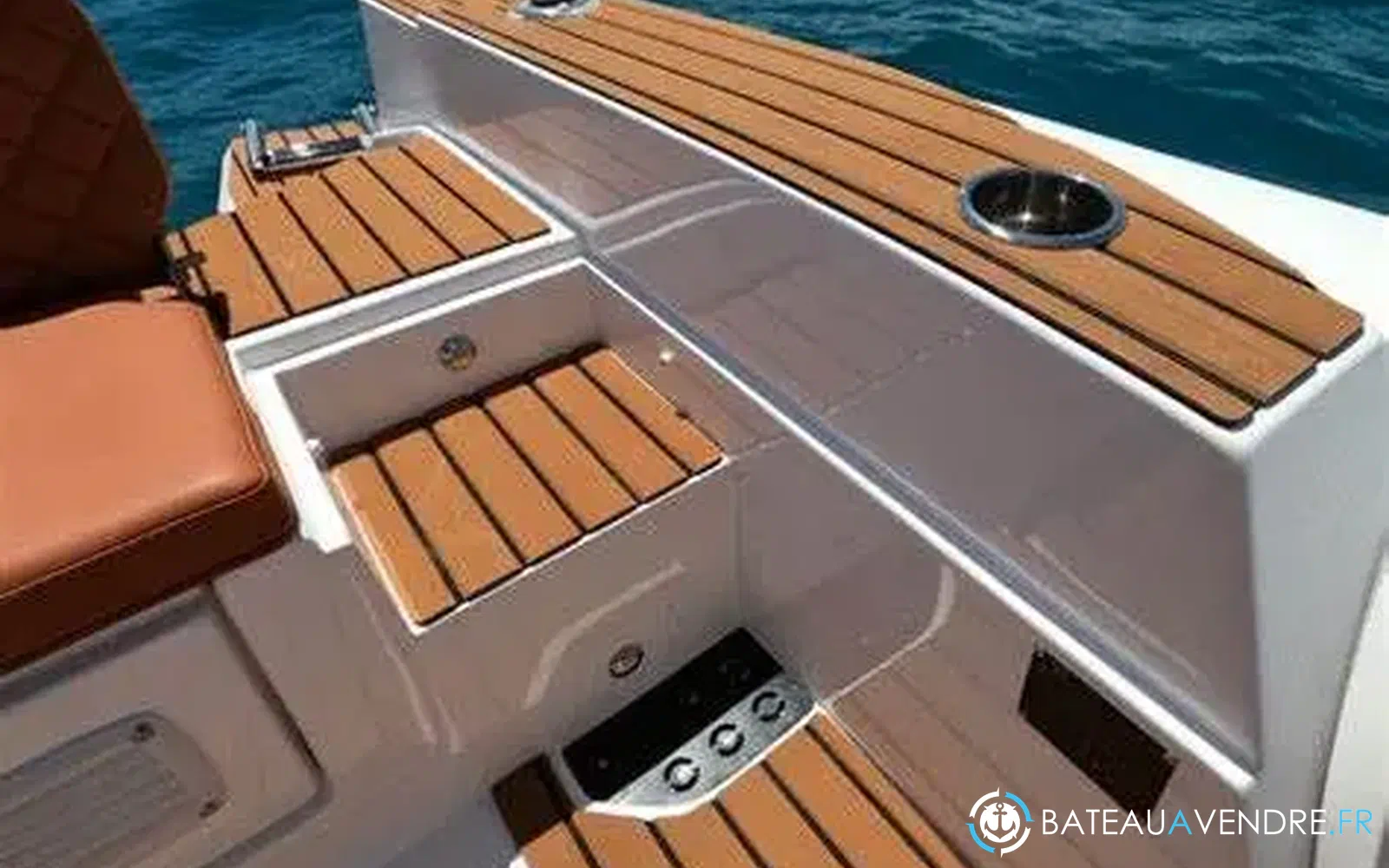slider 4 Tiger Marine Pro Line 740