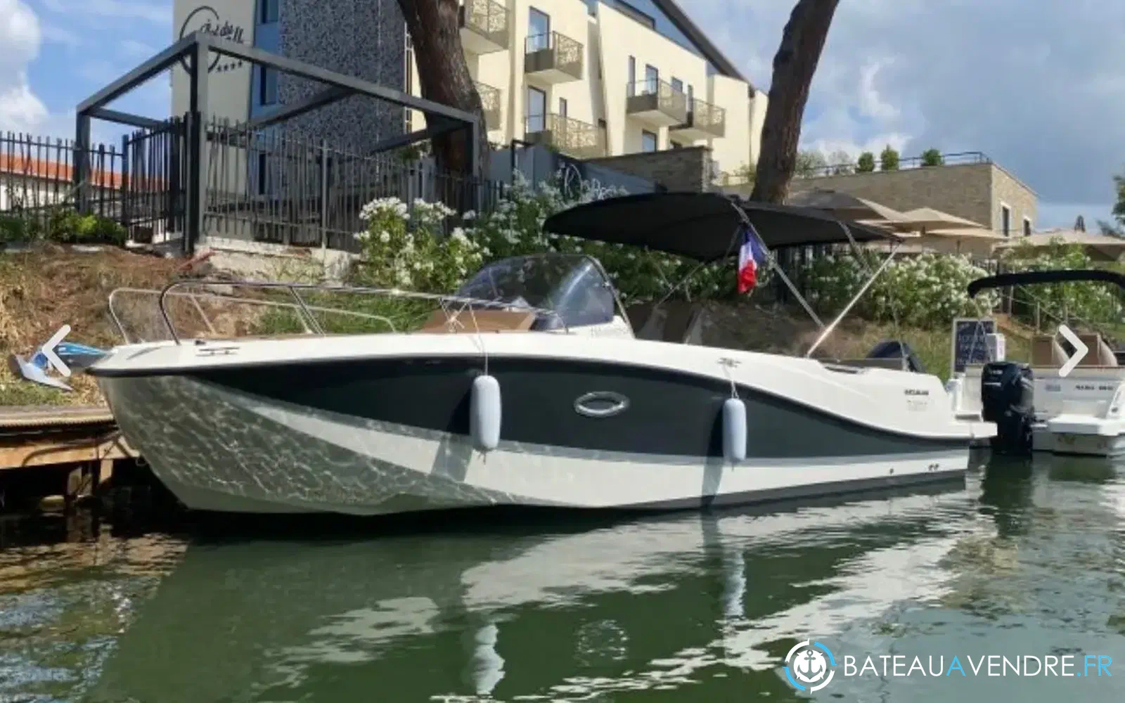 slider 9 Quicksilver Activ 755 Sundeck