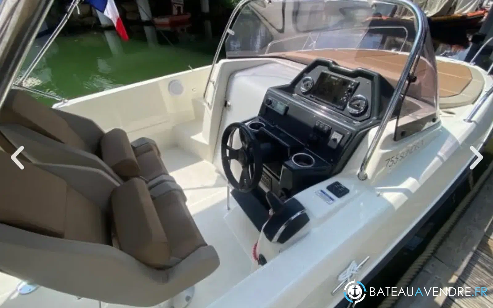 slider 4 Quicksilver Activ 755 Sundeck