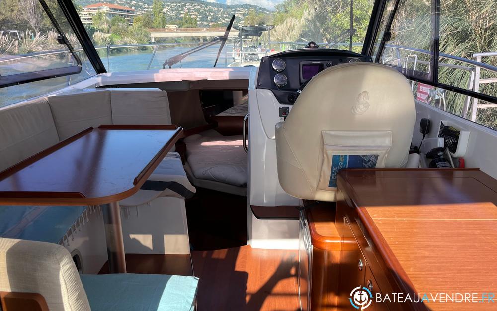 Beneteau Antares 880 photo 3