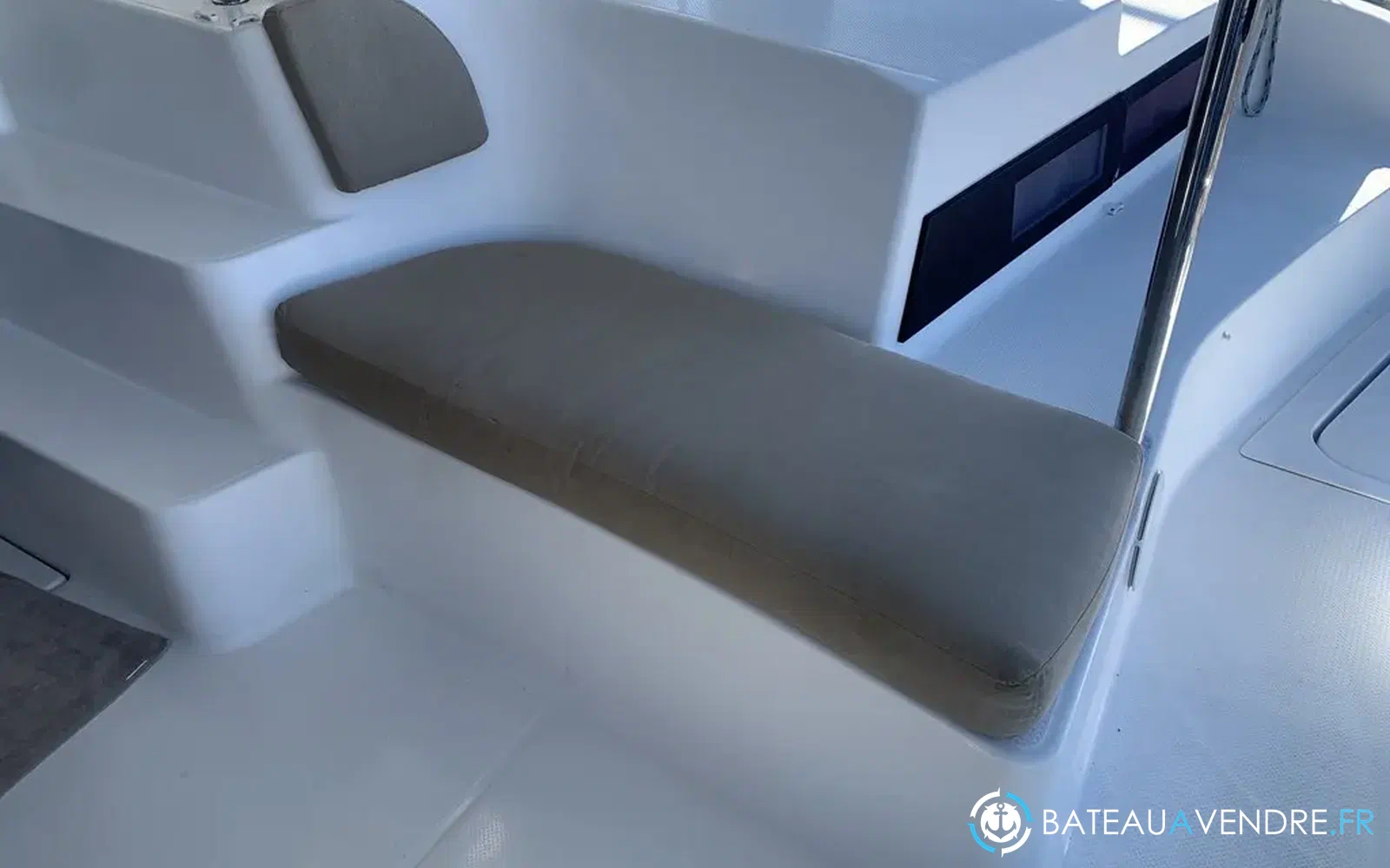 slider 10 Fountaine Pajot Lipari 41