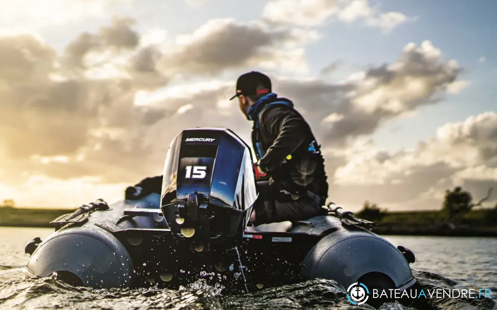 slider 0 Fourstroke 15 CV EFI