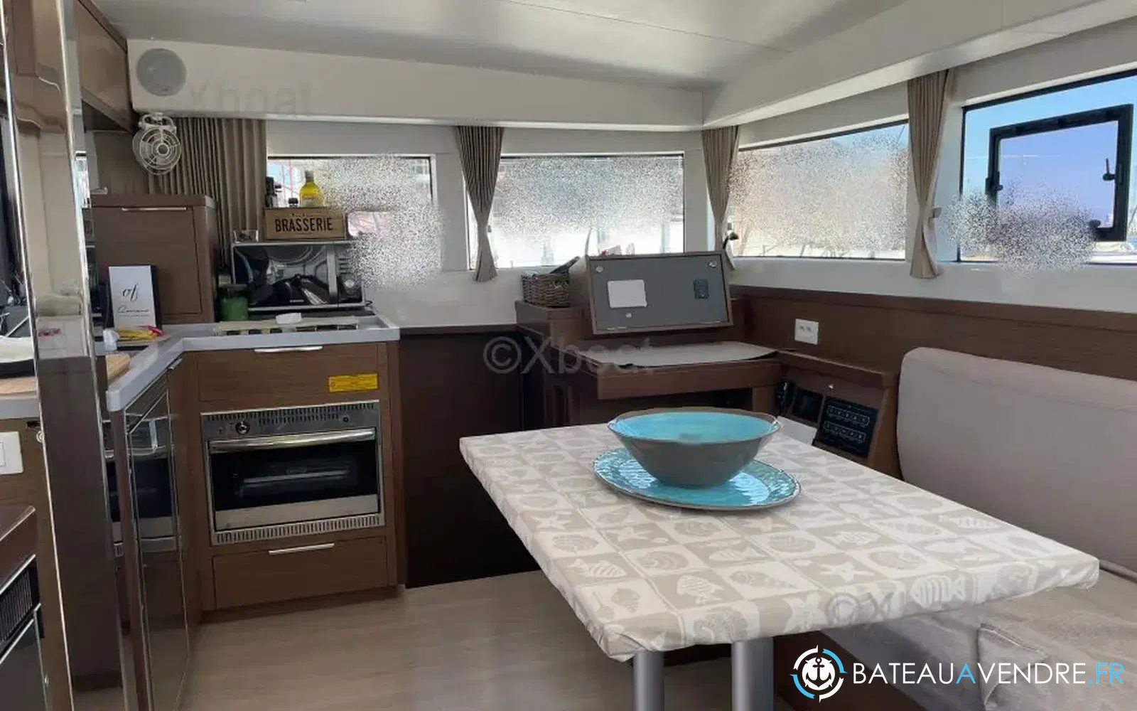 slider 4 Lagoon 40