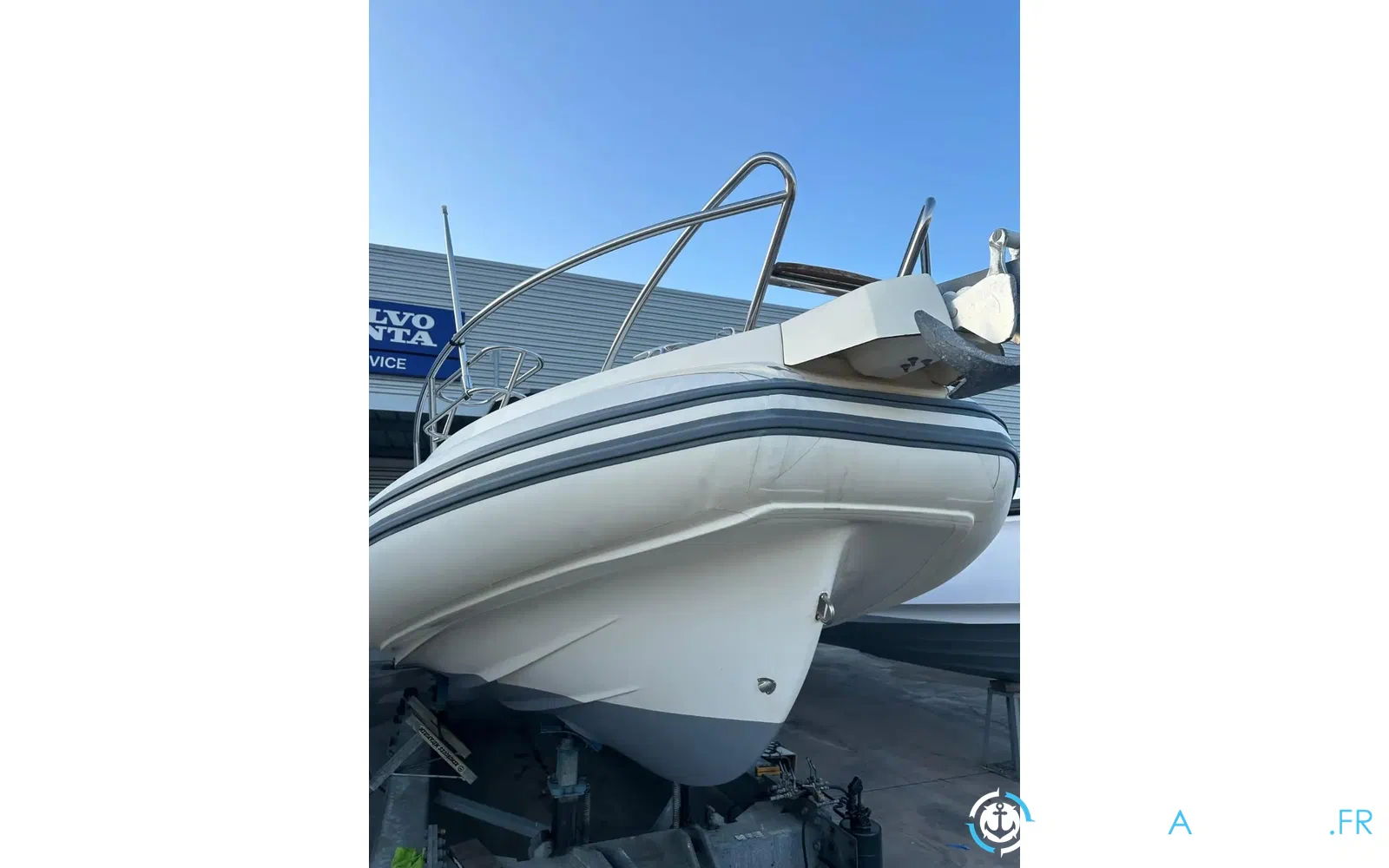 slider 17 Capelli Tempest 900 WA