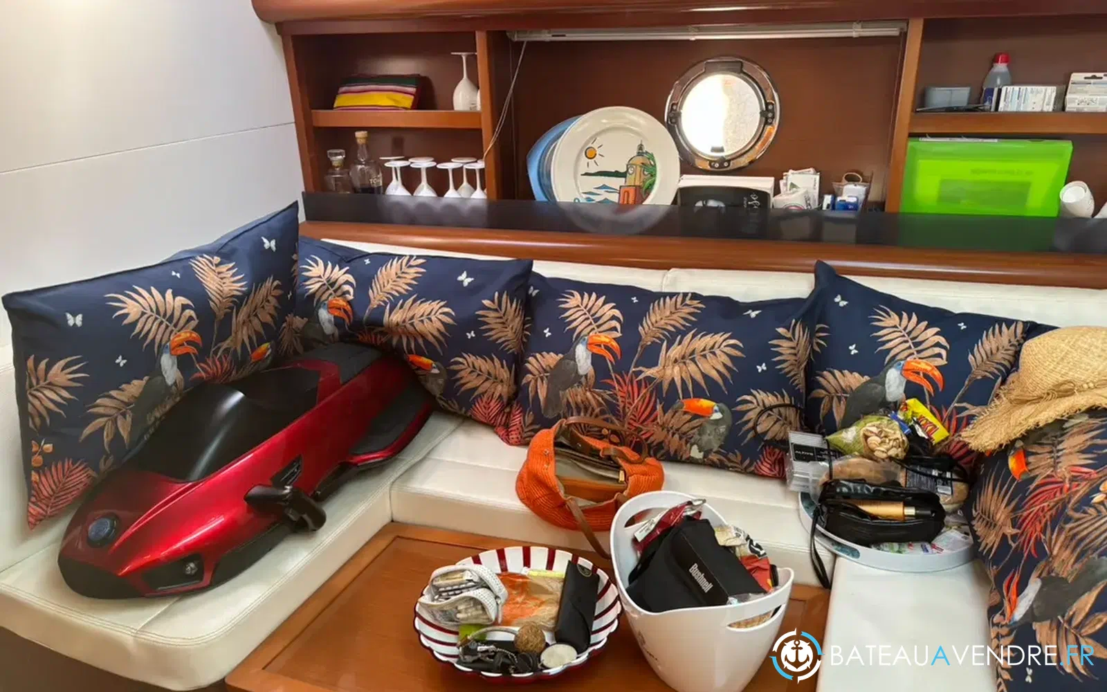 slider 9 Beneteau Monte Carlo 42