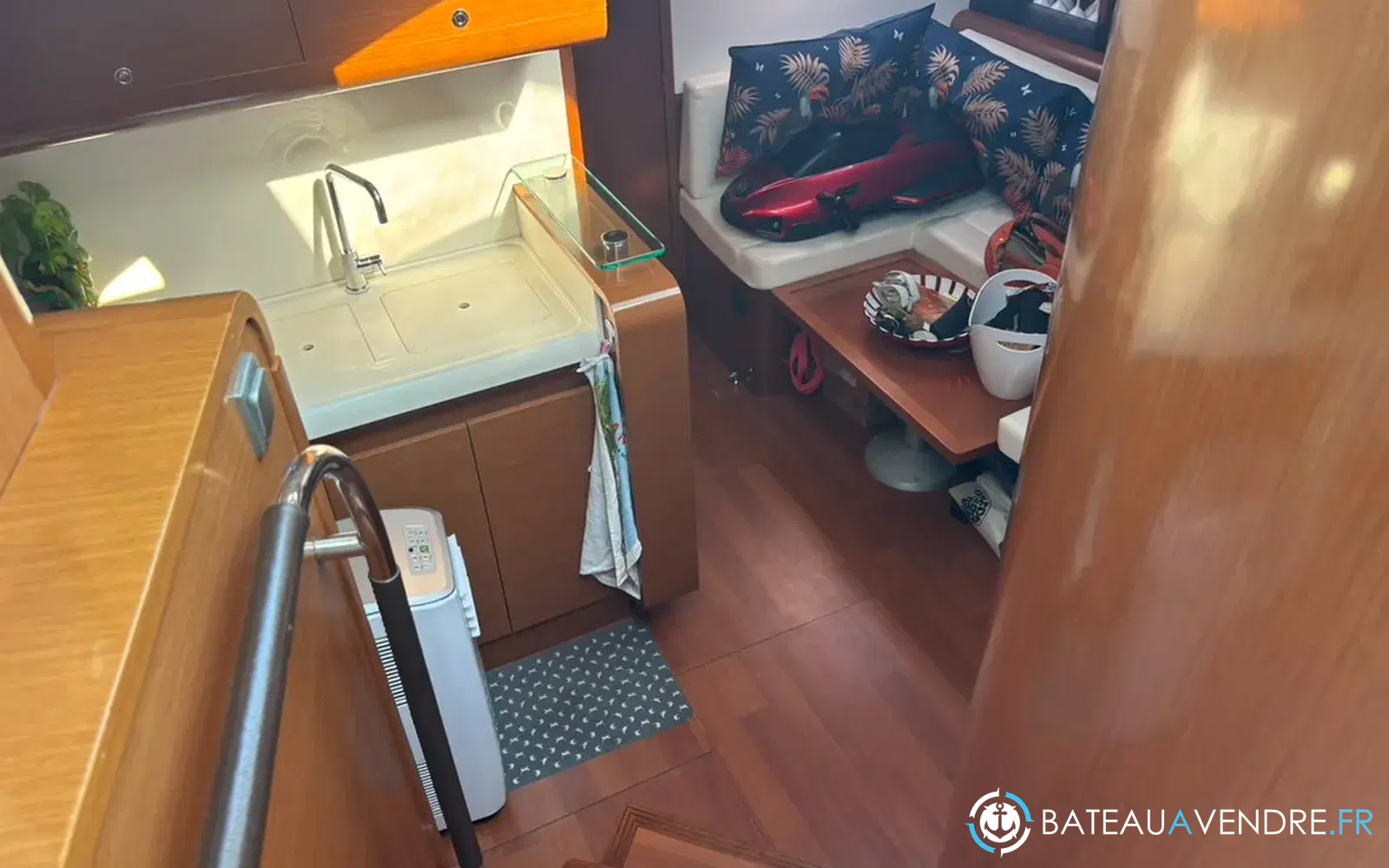 slider 10 Beneteau Monte Carlo 42