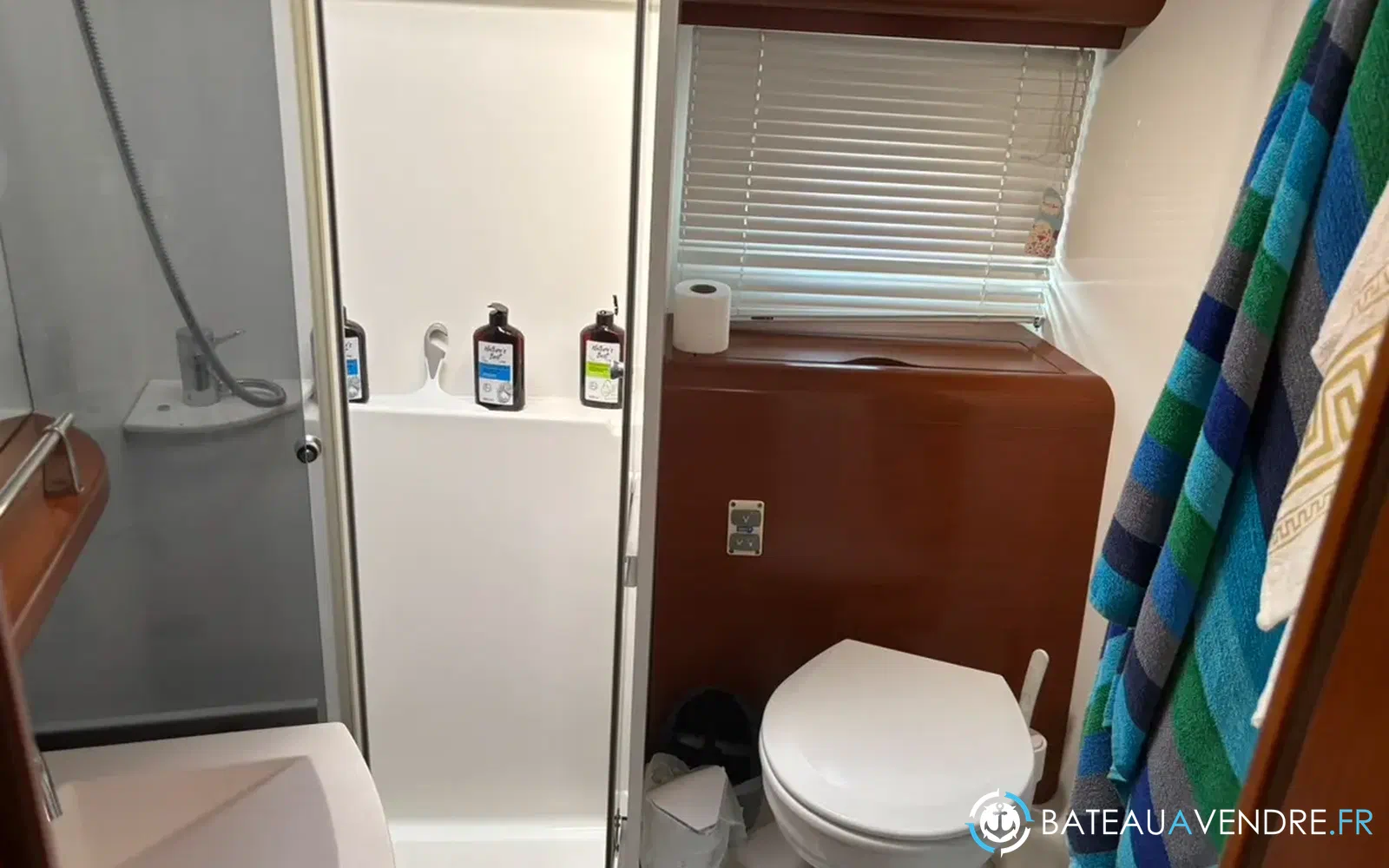 slider 13 Beneteau Monte Carlo 42