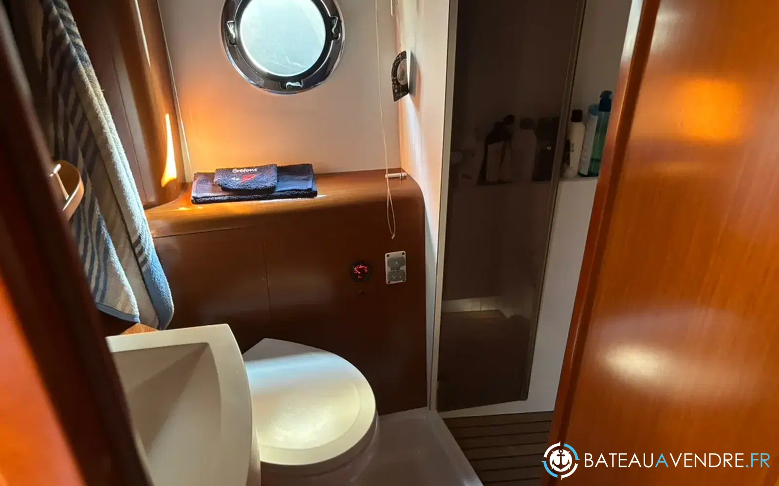 slider 15 Beneteau Monte Carlo 42