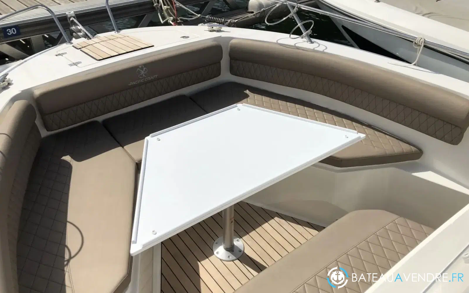 slider 1 Pacific Craft 750 Open