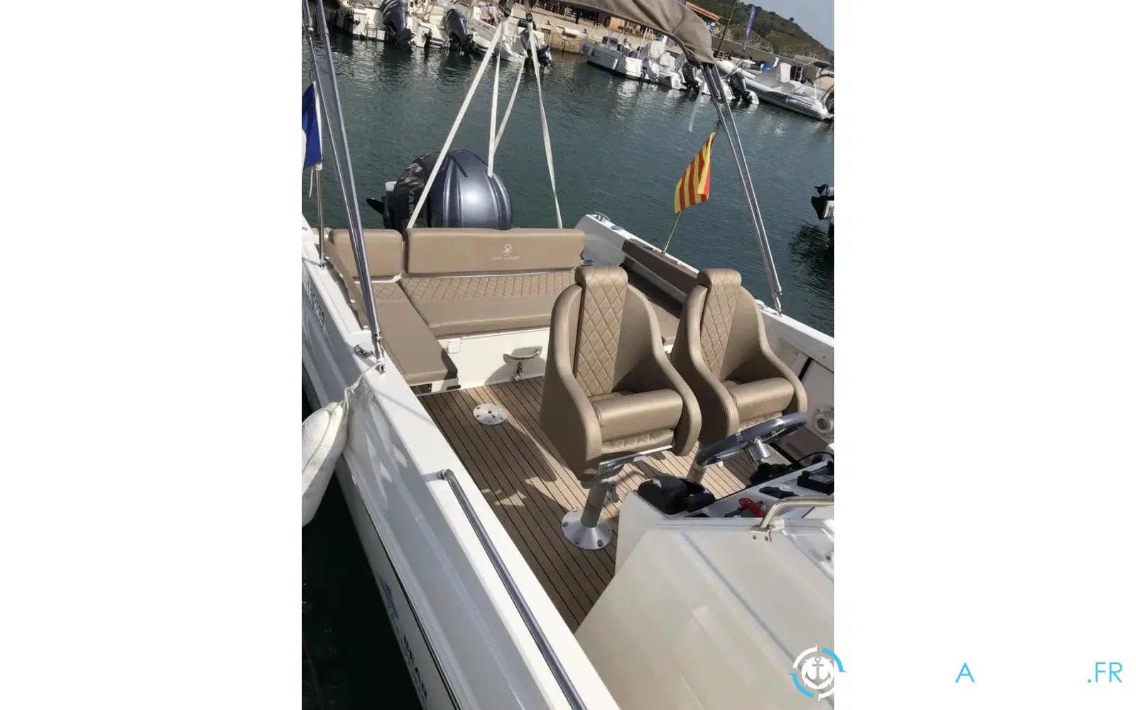 slider 5 Pacific Craft 750 Open