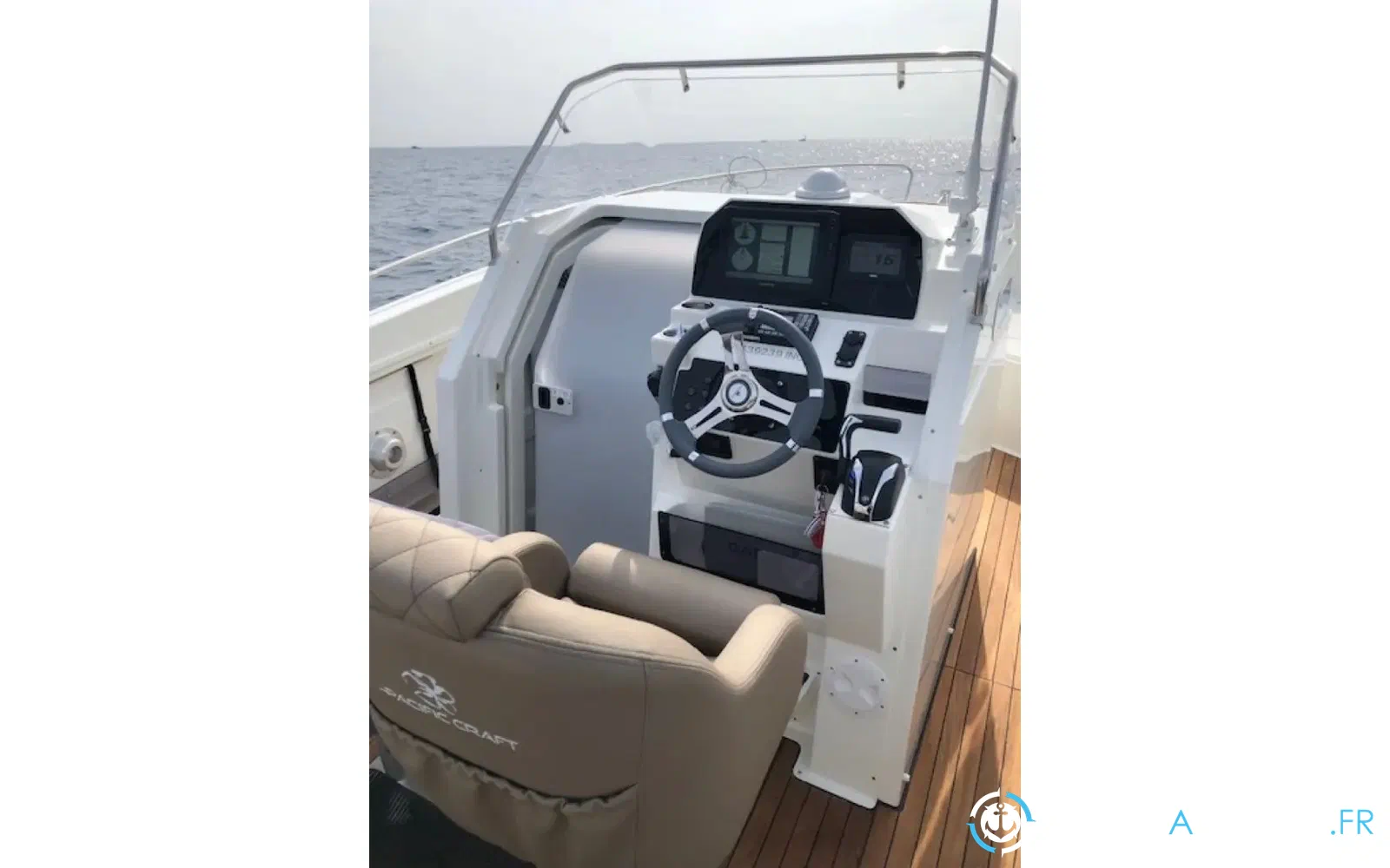 slider 6 Pacific Craft 750 Open