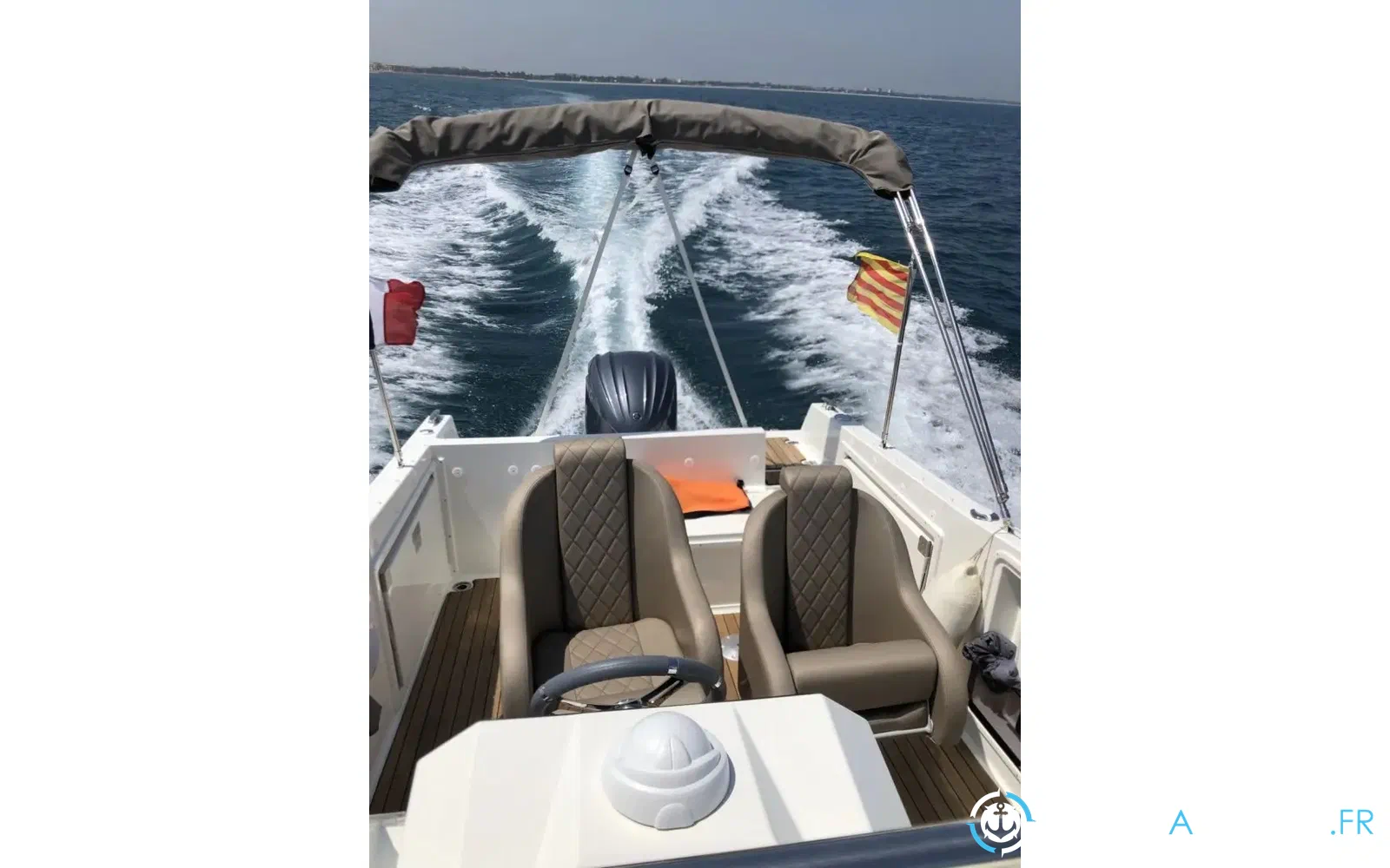 slider 7 Pacific Craft 750 Open
