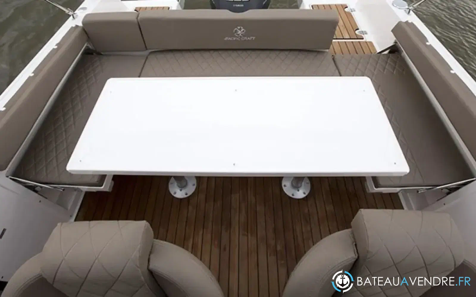 slider 8 Pacific Craft 750 Open