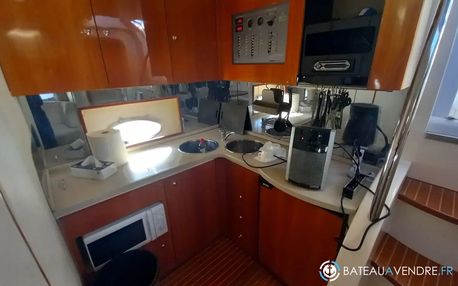 slider 11 Sessa Marine Oyster 40
