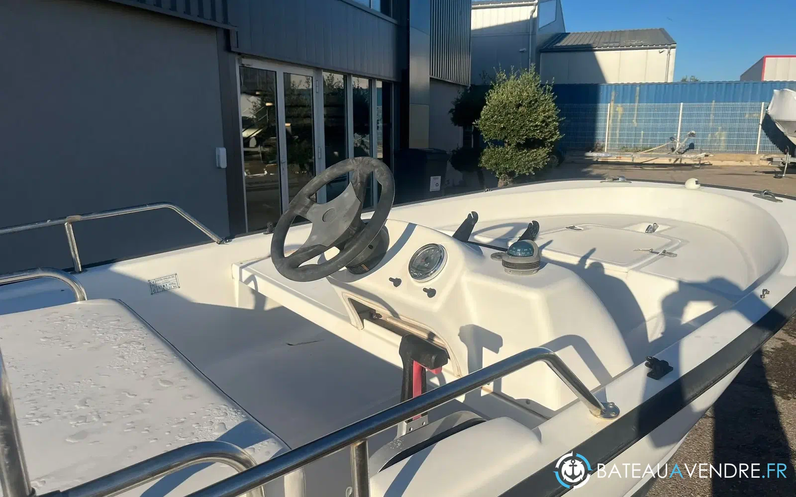 slider 7 Boston Whaler 13 Sport