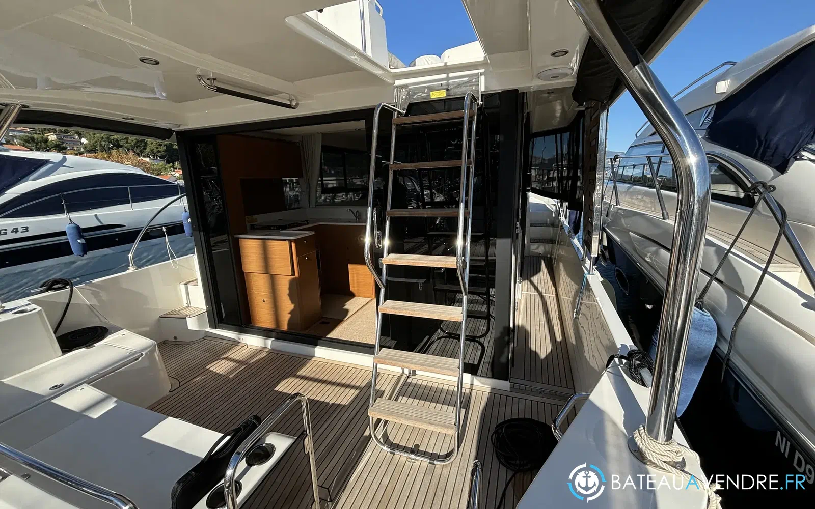 slider 9 Beneteau Swift Trawler 41 Fly