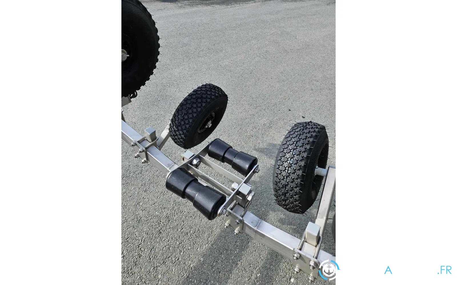 slider 1 Remorque bateau Vanclaes INOX PTAC 1350 Kg avec feux étanches