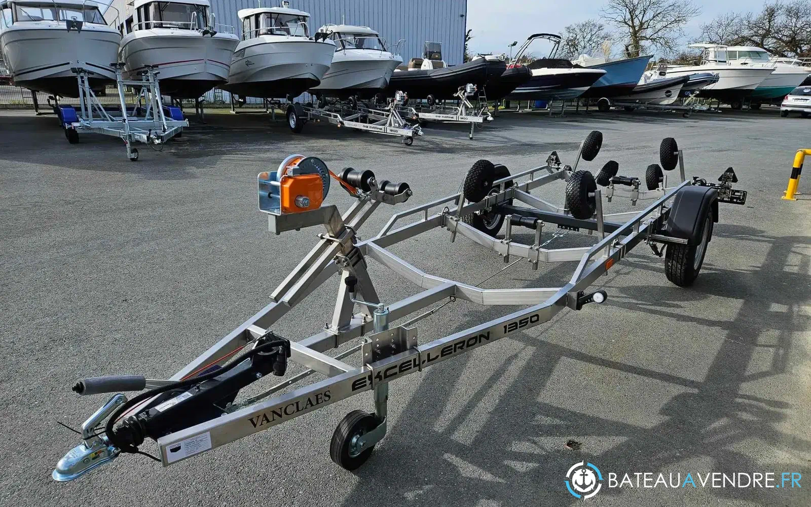 slider 7 Remorque bateau Vanclaes INOX PTAC 1350 Kg avec feux étanches