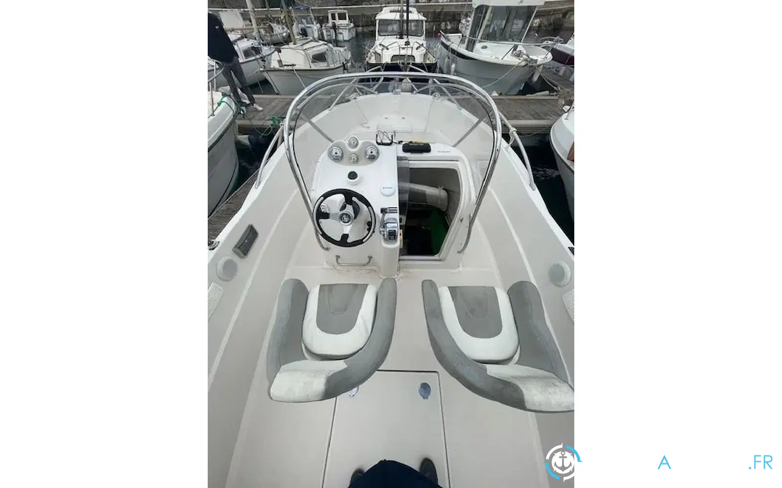 slider 4 Quicksilver 635 Commander