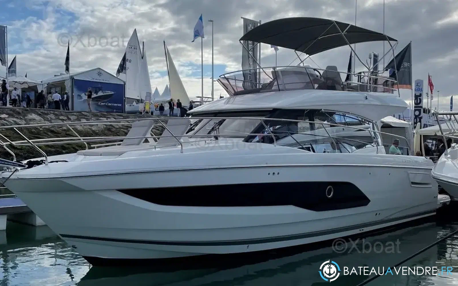 slider 0 Prestige Yachts 420 Fly