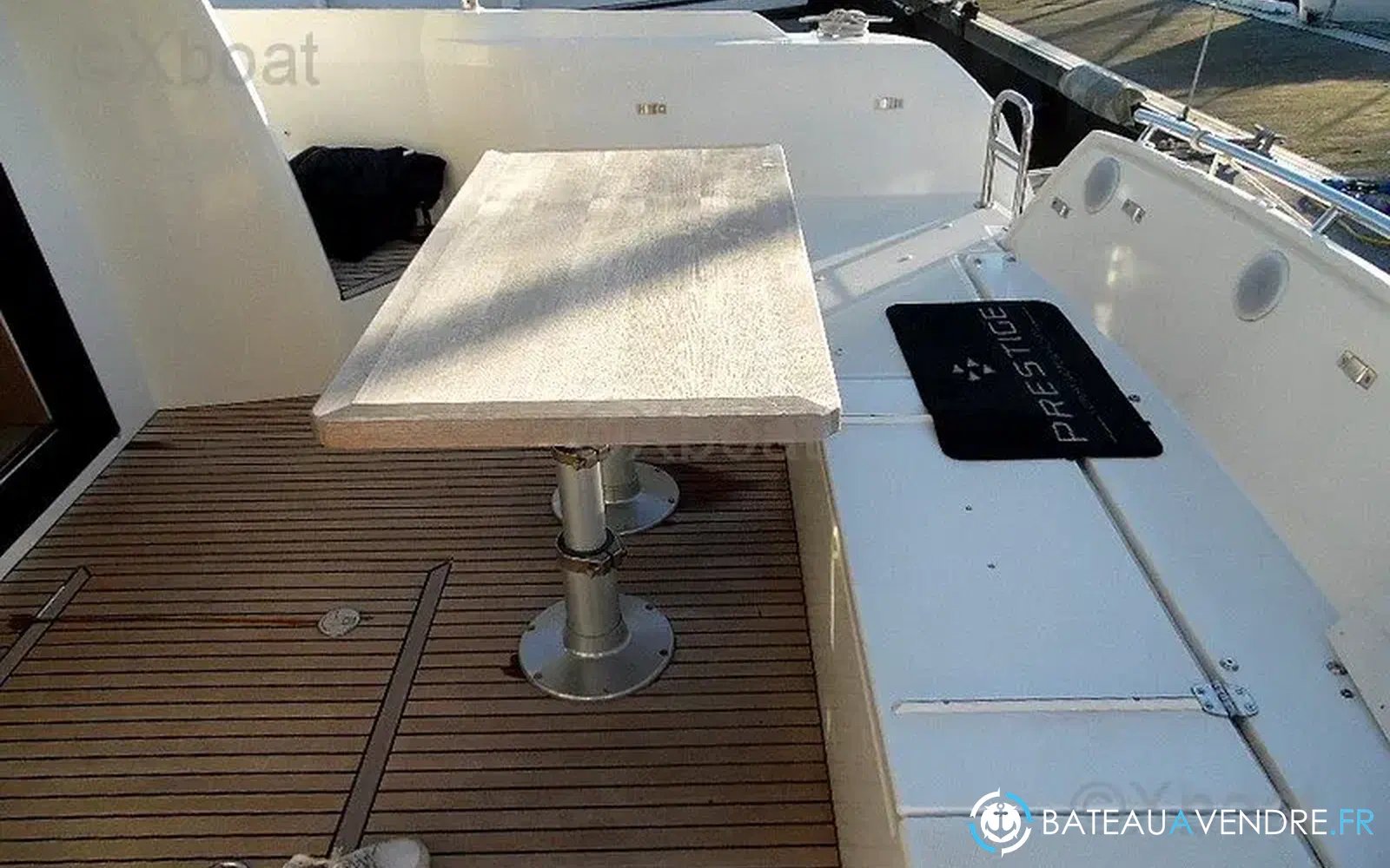 slider 8 Prestige Yachts 420 Fly